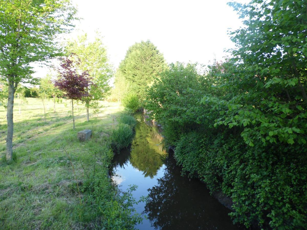 Au Parfum Des Lavandes Precigne Exterior foto